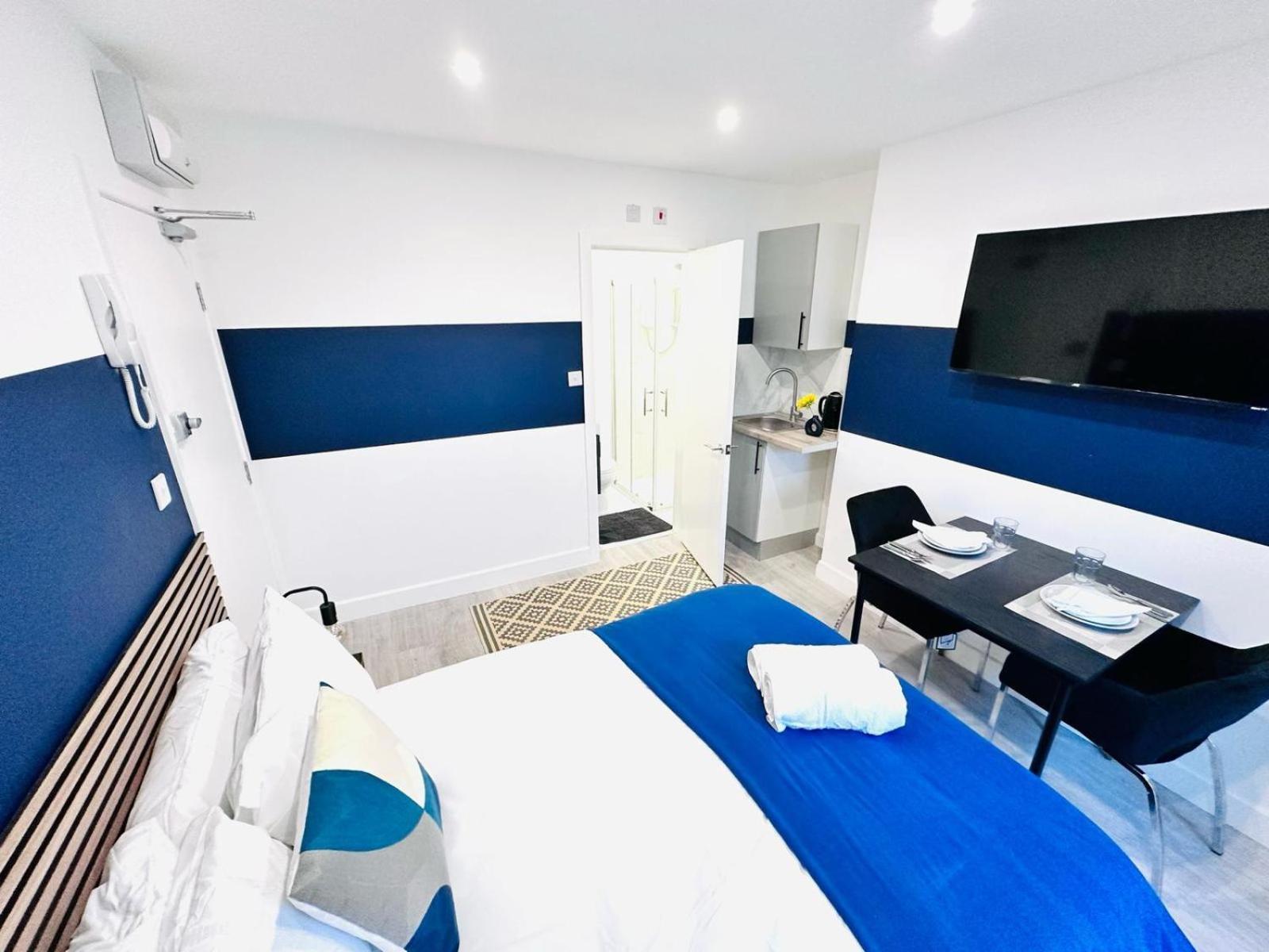 London 58 Blue House City Center Studio, Top Spot Exterior foto
