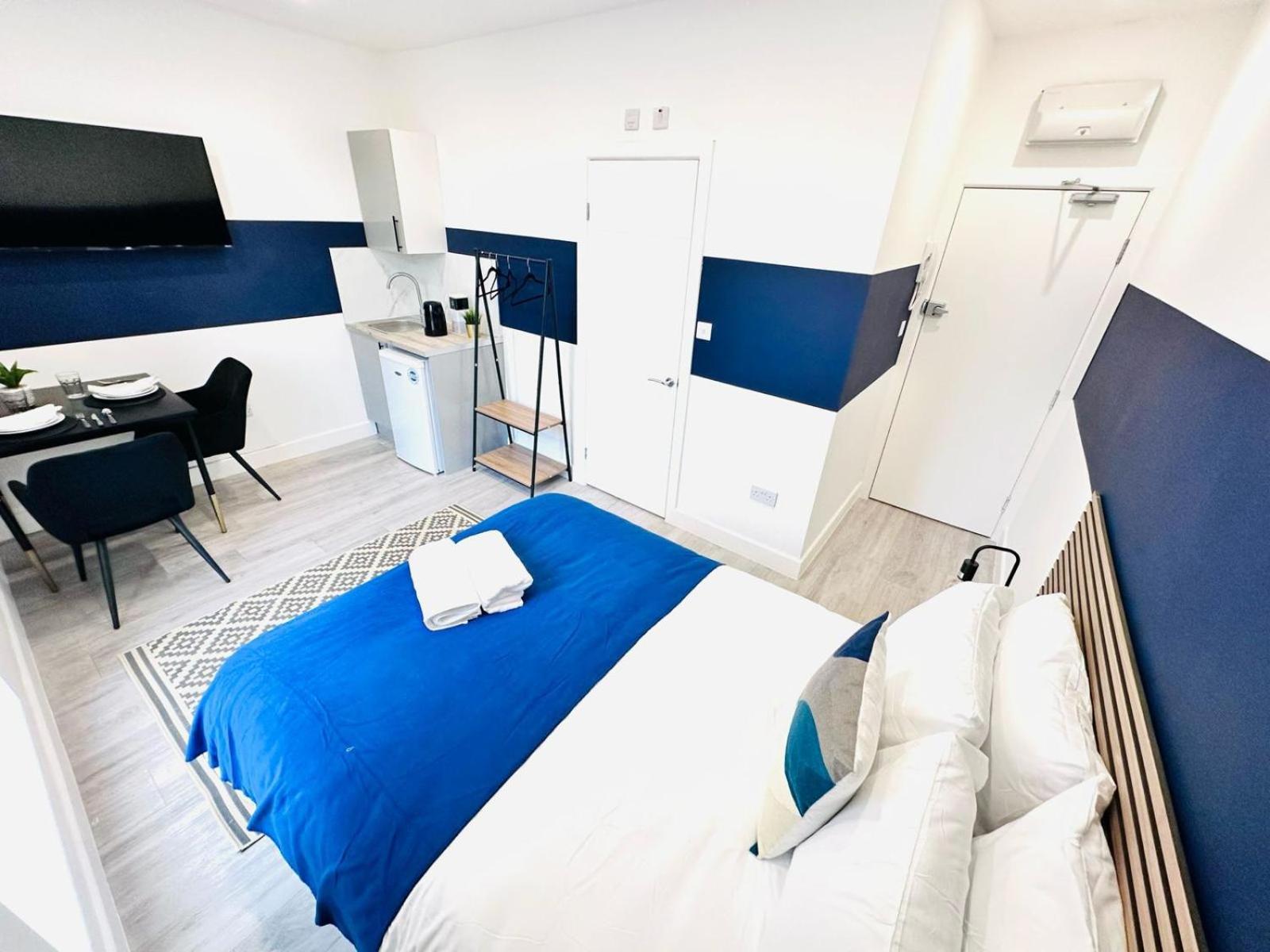 London 58 Blue House City Center Studio, Top Spot Exterior foto