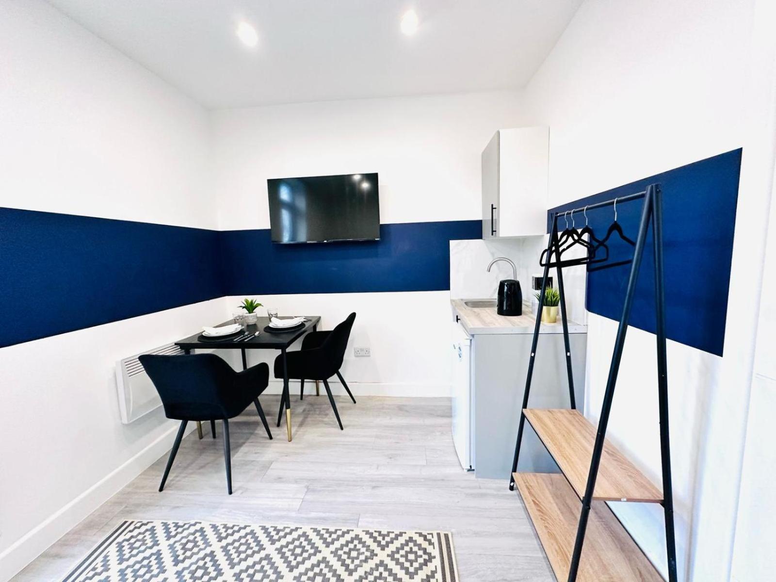 London 58 Blue House City Center Studio, Top Spot Exterior foto