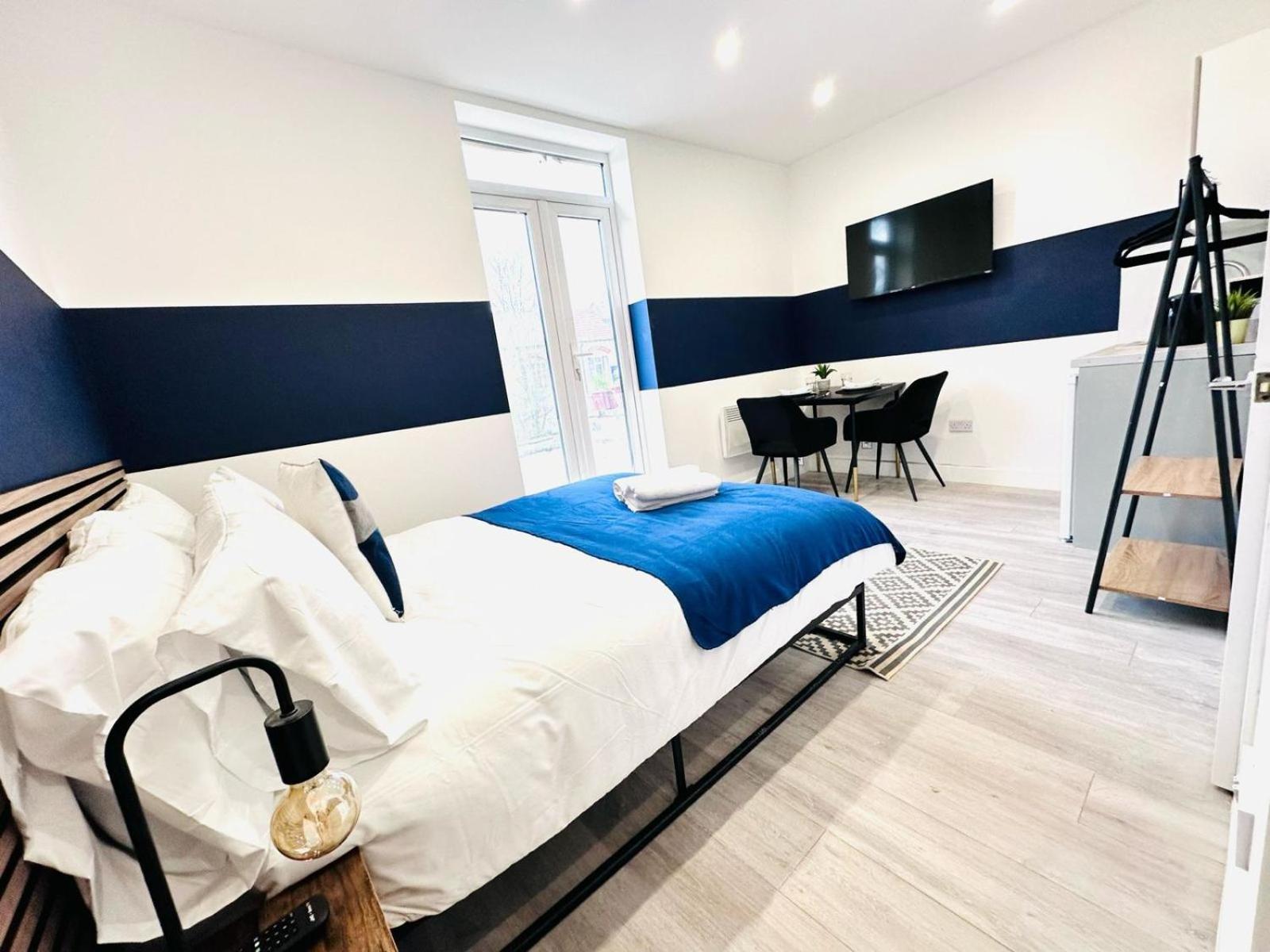 London 58 Blue House City Center Studio, Top Spot Exterior foto