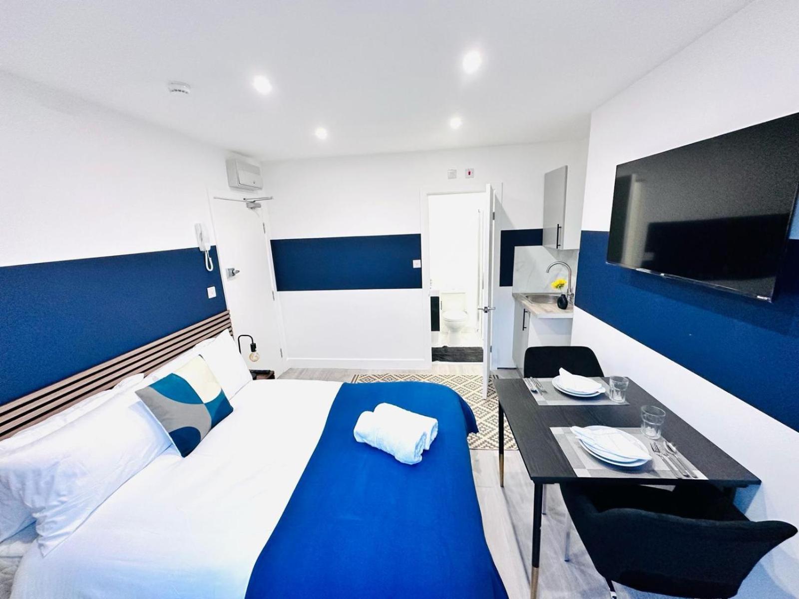London 58 Blue House City Center Studio, Top Spot Exterior foto